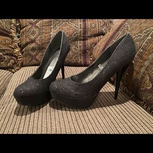 NWT Black glitter Mossimo Heel size 11